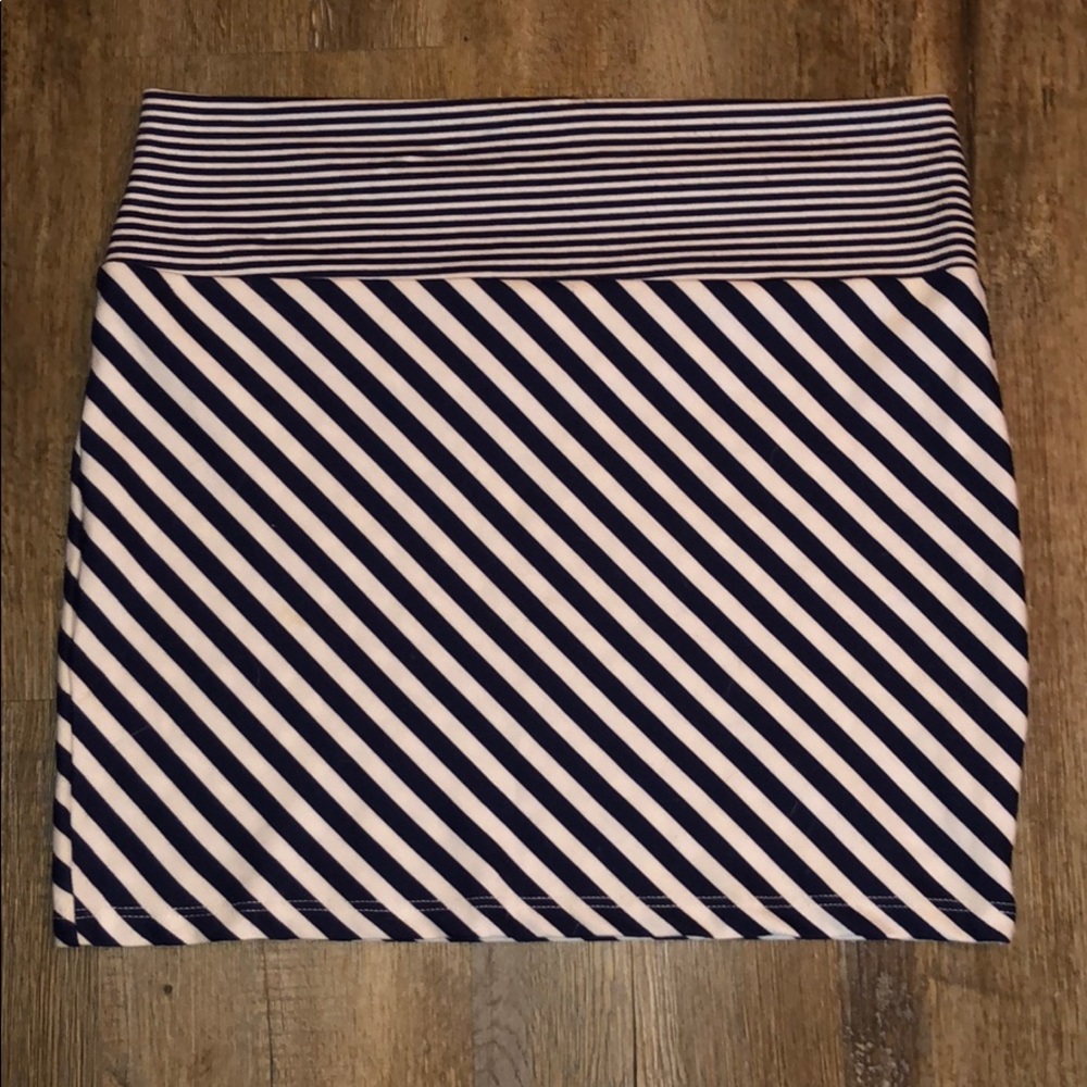 Navy and white pencil skirt